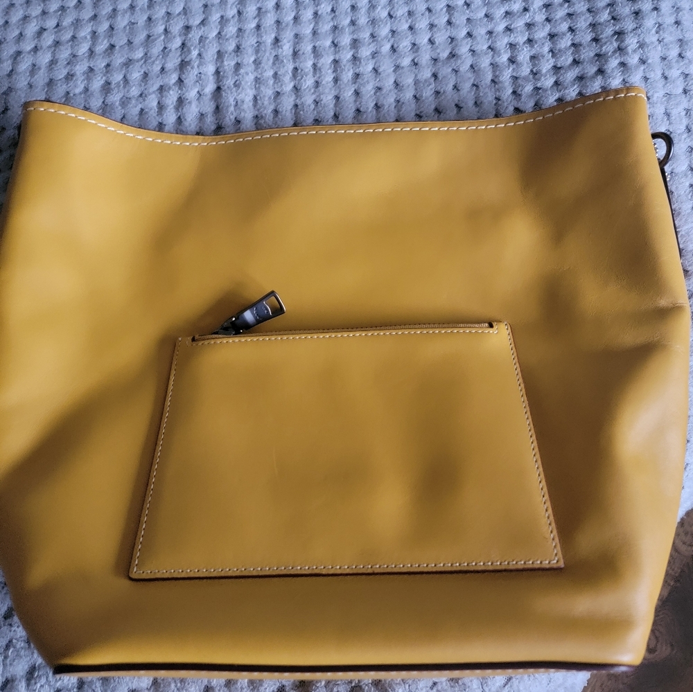 Coach crossbody/shoulder bag. Coach Duffle #50115